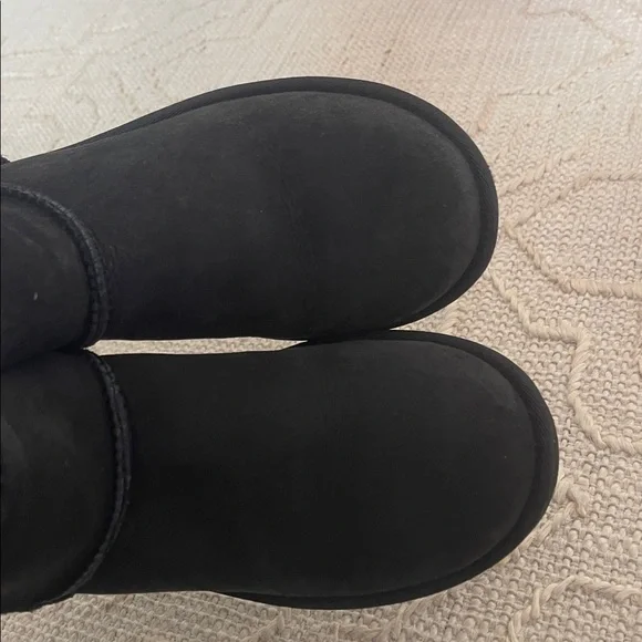 UGG CLASSIC MINI BOOTS - Picture 6 of 10